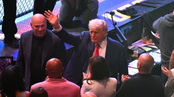 سعة 100 ألف مشجع.. ترامب يقرر بناء ستاد ضخم أمام البيت الأبيض للمصارعة موعد الحذف